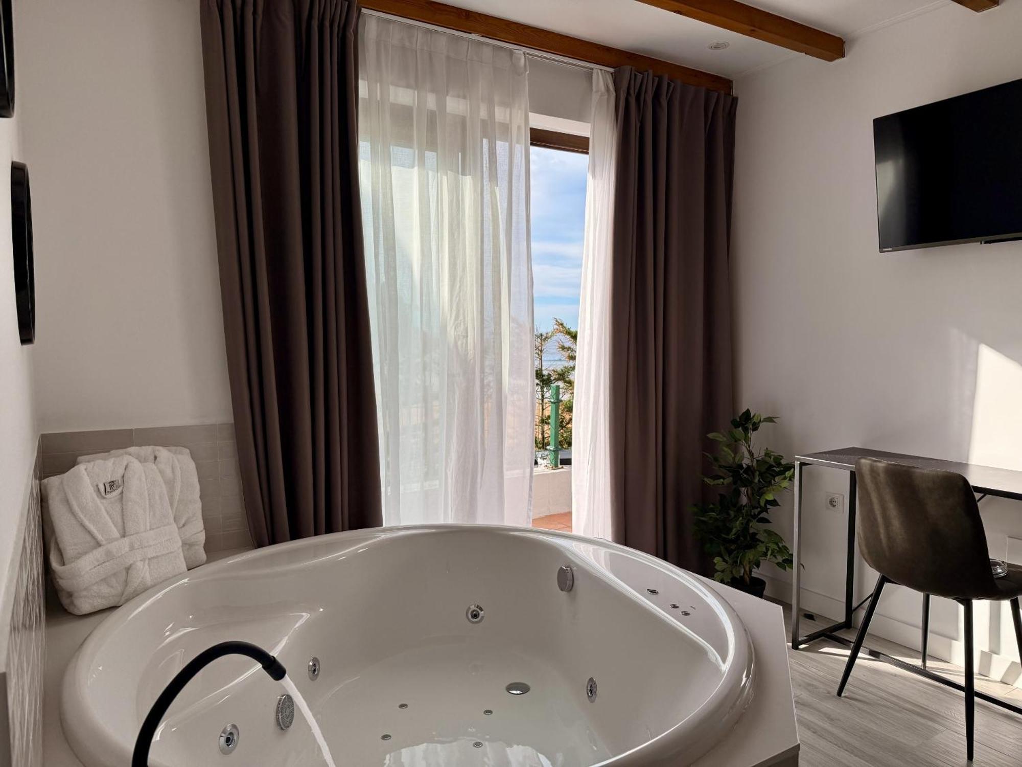 Hotel Sanmar Cóbreces Zewnętrze zdjęcie